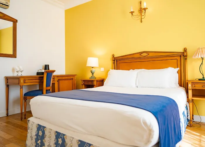 De 3* مارغو-كانتيناك